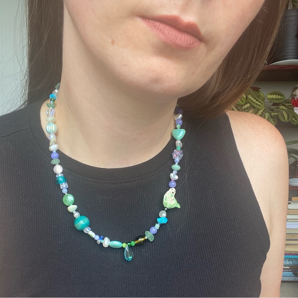 Under the Sea Beaded Blue & Green Necklace Mermaid Silver Spiral Hearts Mixed - Picture 9 of 11